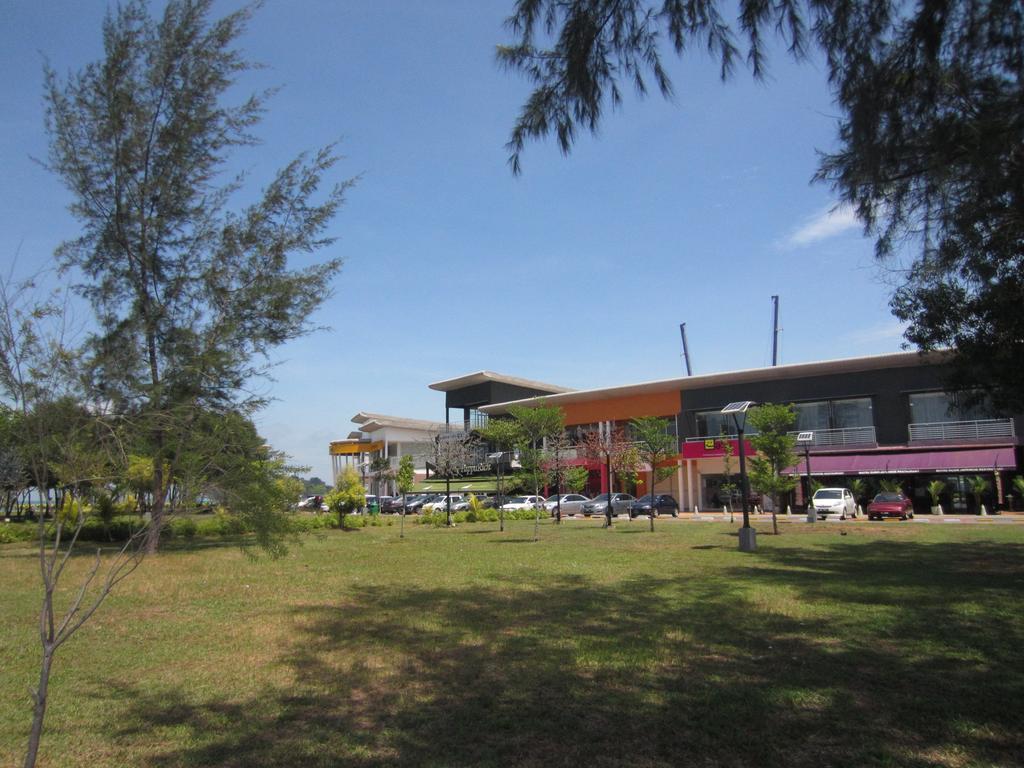Waterfront Boutique Hotel Port Dickson Exterior foto